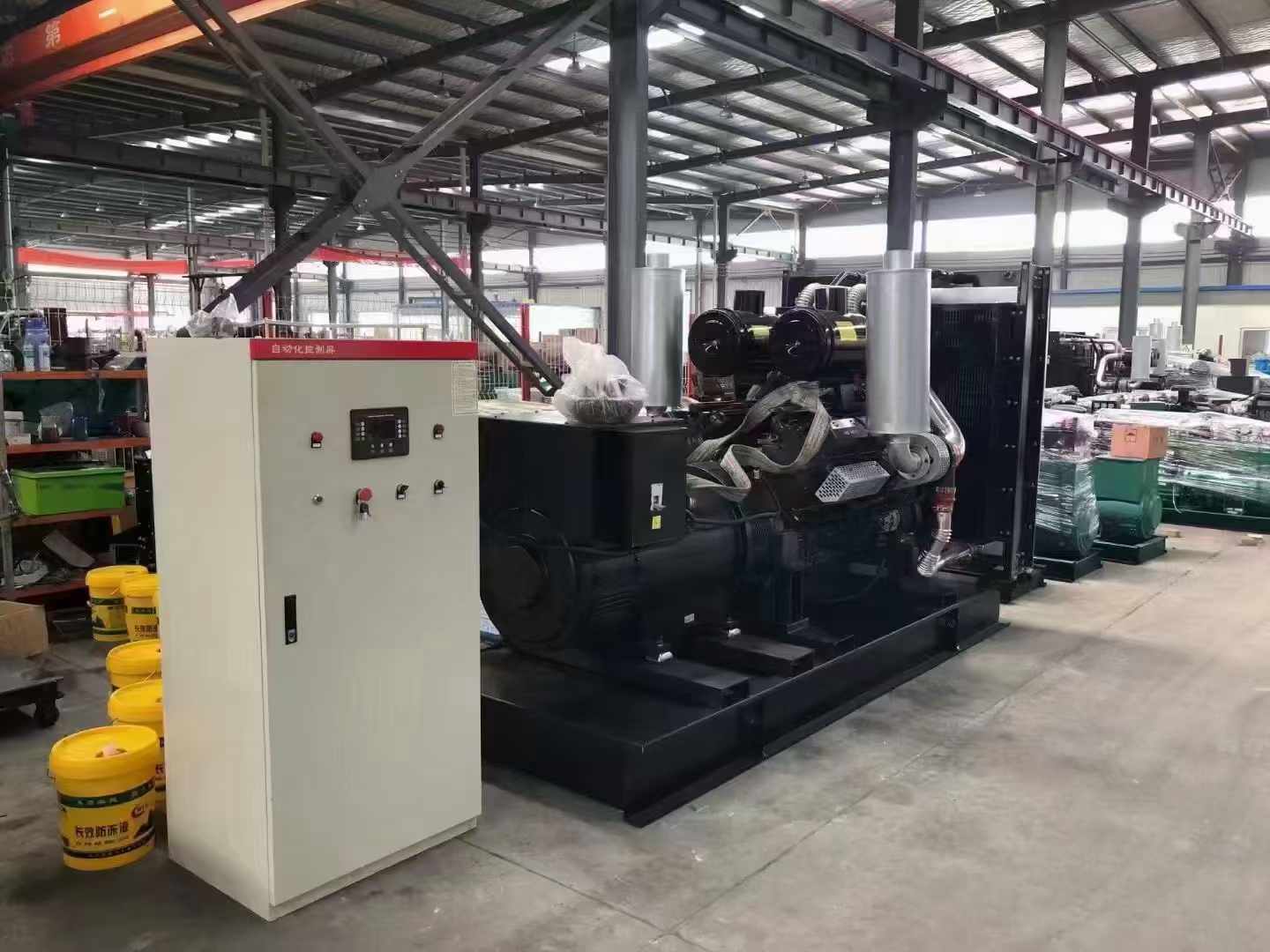 福建柴油发电机组负载测试时，若出现异常运行状态应如何处理？
